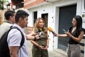 Entrevista a medios desde el chispero barrio de la comuna 14 de Medellín
